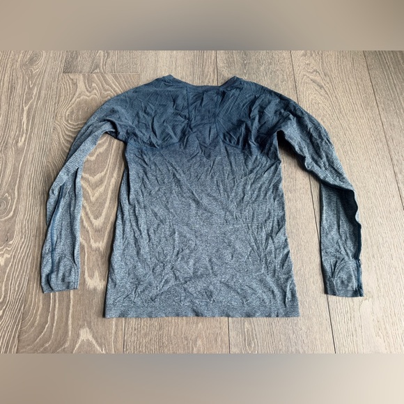 Athleta Momentum Gradient Heather Long Sleeve in Navy - Picture 3 of 3